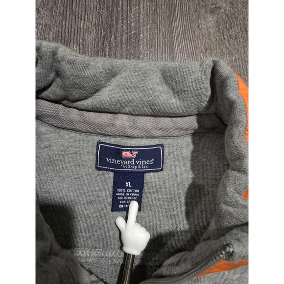 Vineyard Vines Size XL Orange and Gray Pull over vest/Jacket - Picture 3 of 10